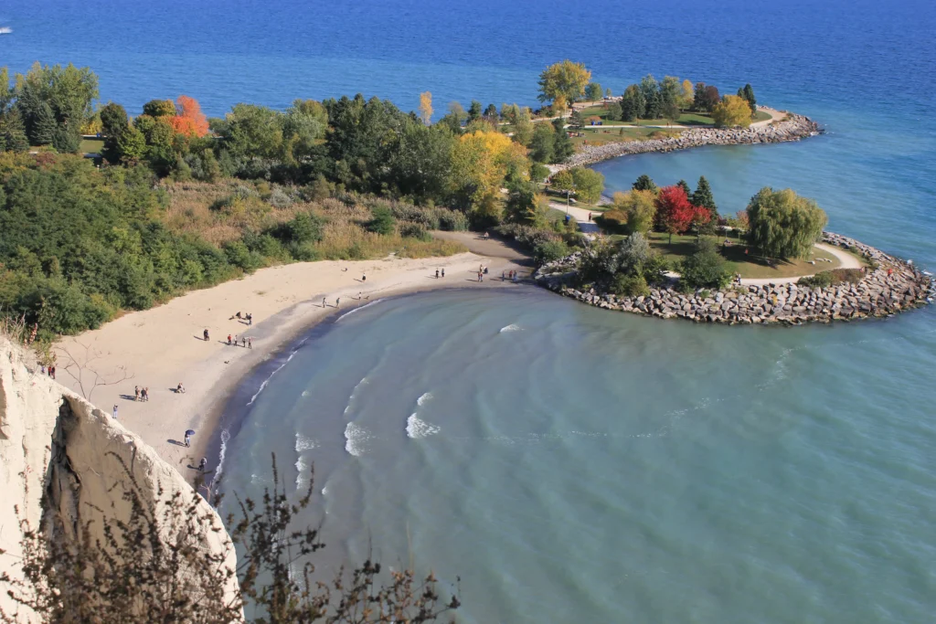 aerial view of scarborough bluffers park