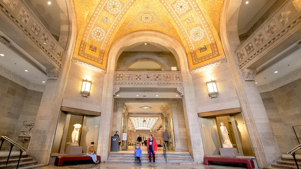 Royal Ontario Museum inside view